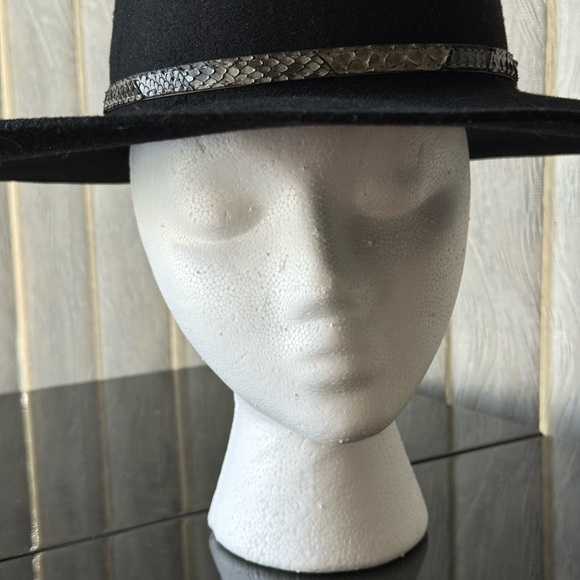 Openroad Cattleman Lancaster Collection black wool cowboy hat with snake band. - Picture 2 of 9